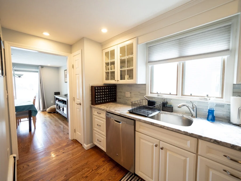 3 bed, 1 bath apartment for rent at 16 Capitol St, Watertown — photo 6 of 37
