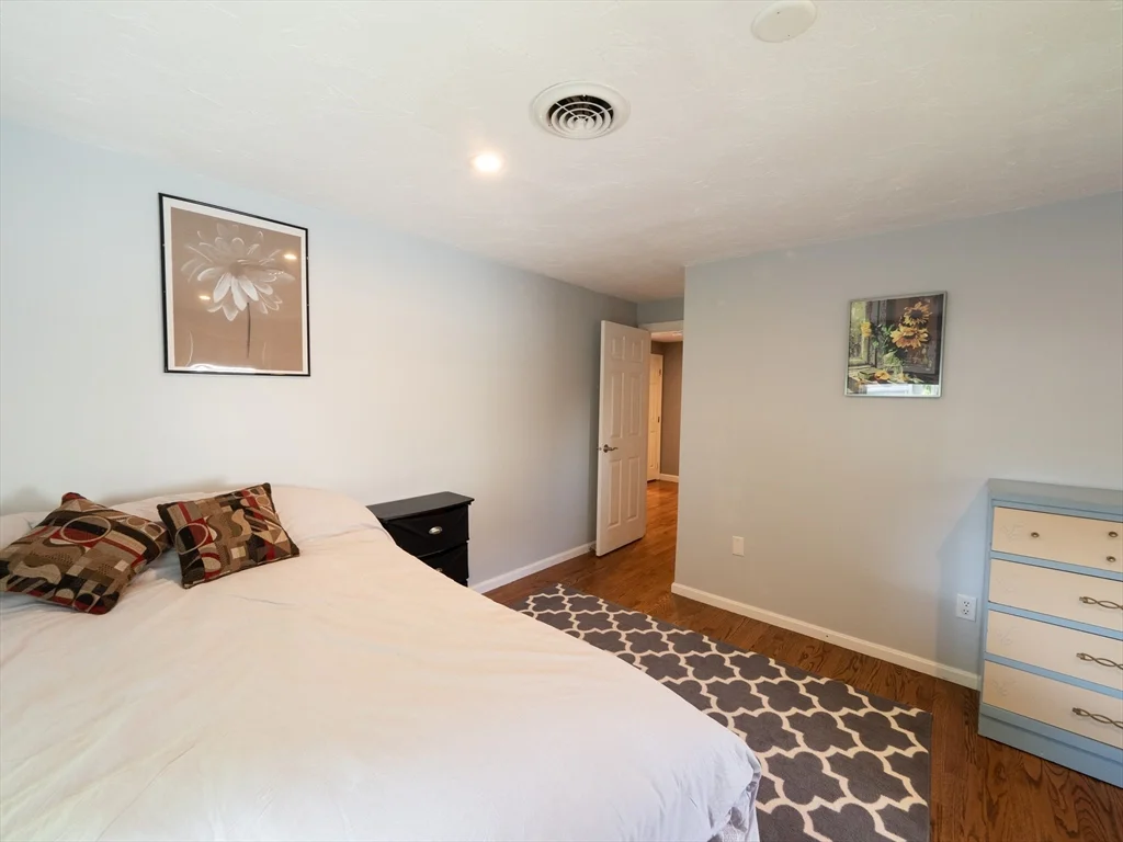 3 bed, 1 bath apartment for rent at 16 Capitol St, Watertown — photo 17 of 37