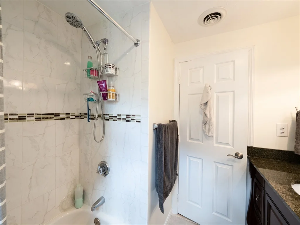 3 bed, 1 bath apartment for rent at 16 Capitol St, Watertown — photo 22 of 37