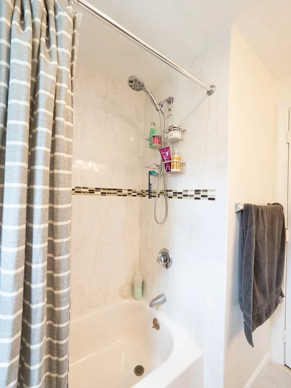 3 bed, 1 bath apartment for rent at 16 Capitol St, Watertown — photo 23 of 37