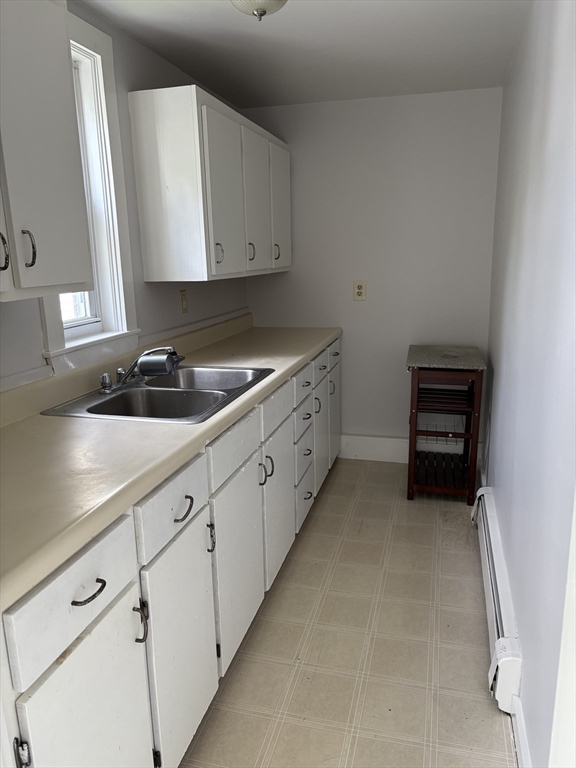 1 bed, 1 bath apartment for rent at 16 Capron St Unit 4, Attleboro — photo 3 of 9