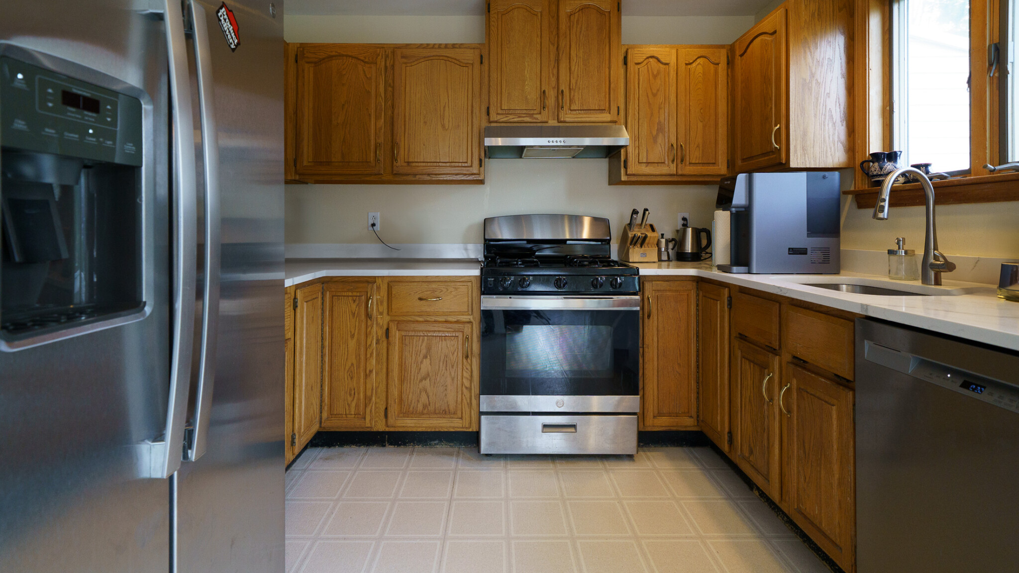 4 bed, 3.5 bath apartment for rent at 16 Central Ave, Newtonville — photo 4 of 32