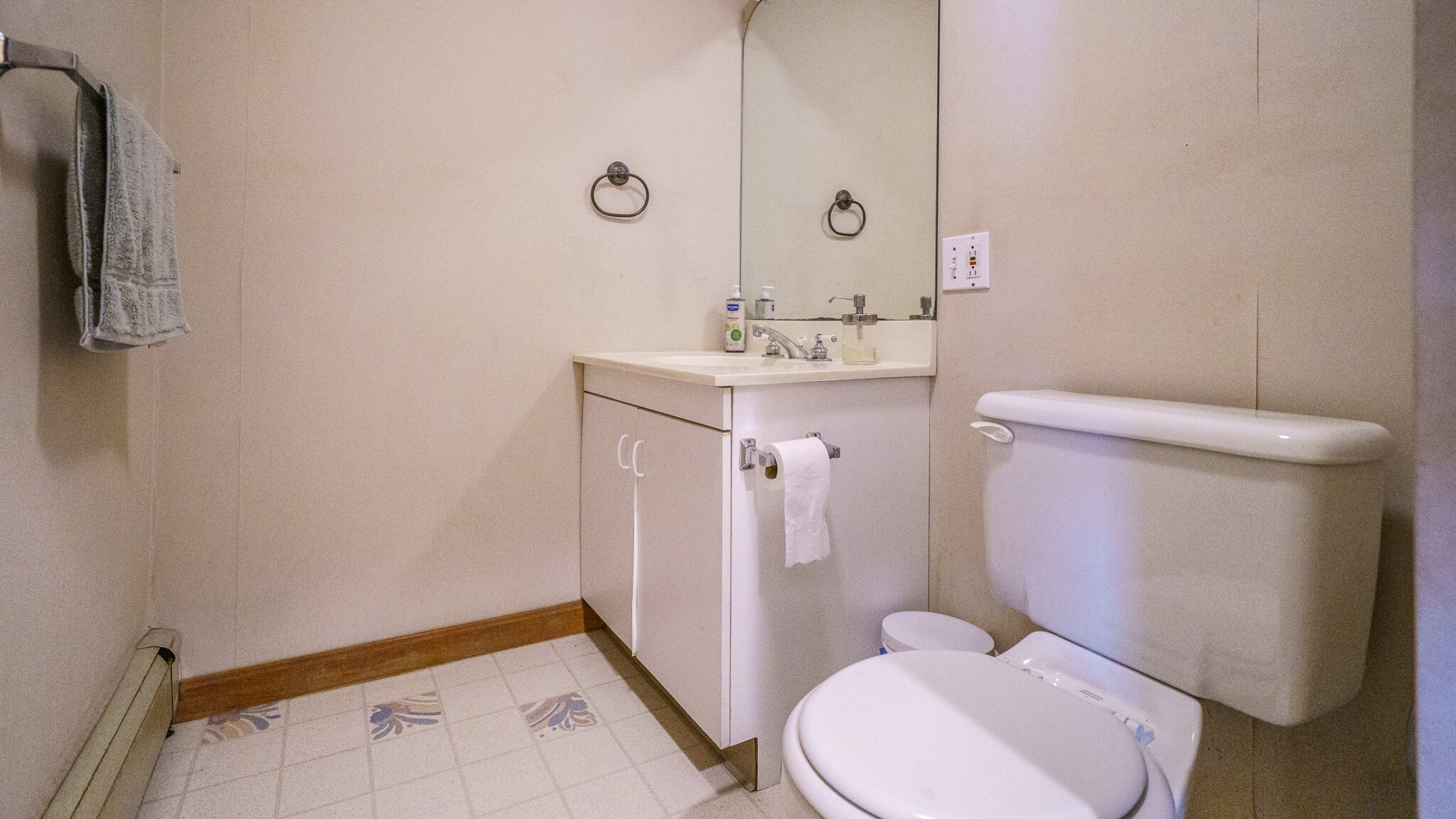 4 bed, 3.5 bath apartment for rent at 16 Central Ave, Newtonville — photo 11 of 32