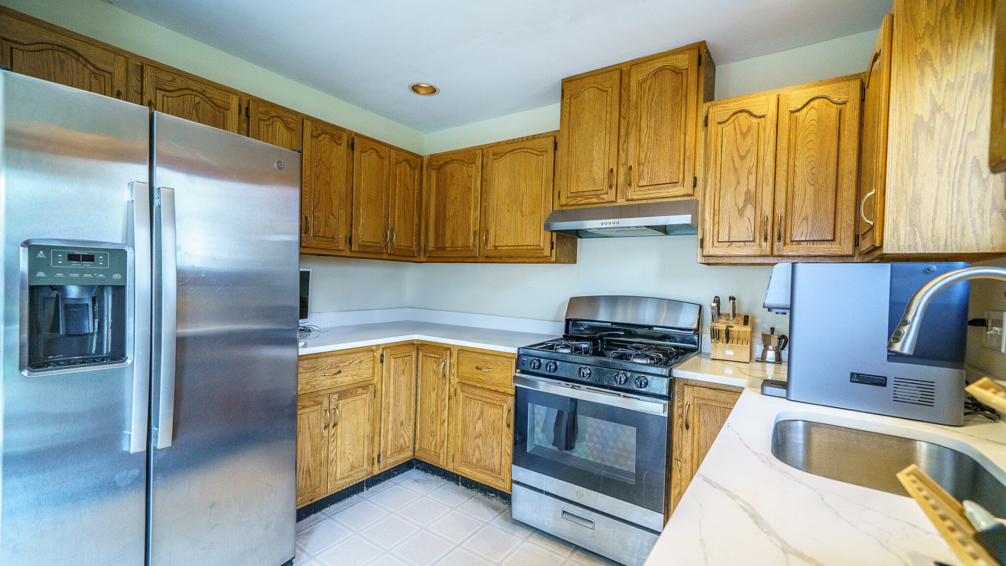 4 bed, 3.5 bath apartment for rent at 16 Central Ave, Newtonville — photo 3 of 32