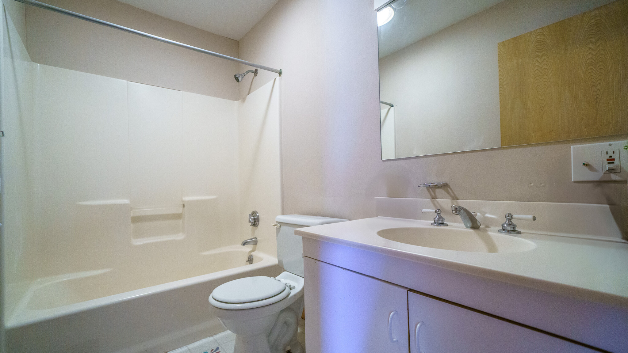 4 bed, 3.5 bath apartment for rent at 16 Central Ave, Newtonville — photo 16 of 32