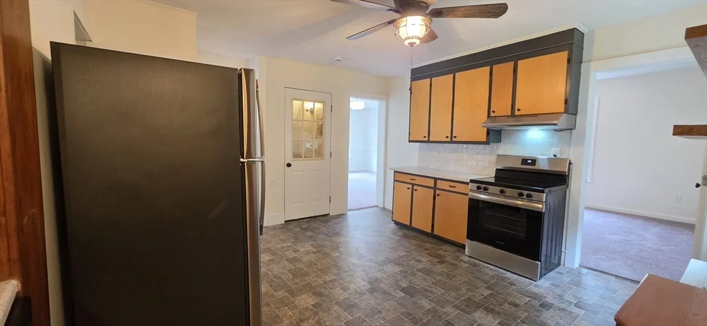 2 bed, 1 bath apartment for rent at 16 Central St Unit 2, West Brookfield — photo 2 of 21