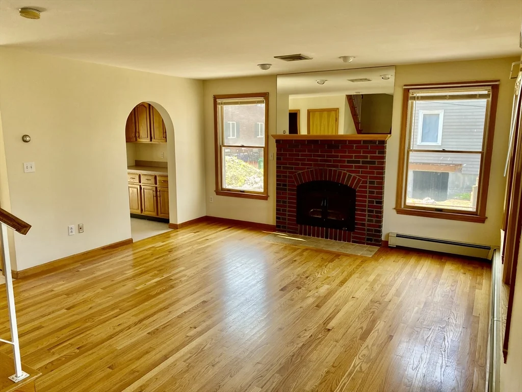 4 bed, 3 bath apartment for rent at 16 Central Unit 16, Newton — photo 12 of 14