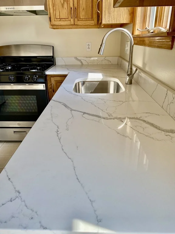 4 bed, 3 bath apartment for rent at 16 Central Unit 16, Newton — photo 2 of 14