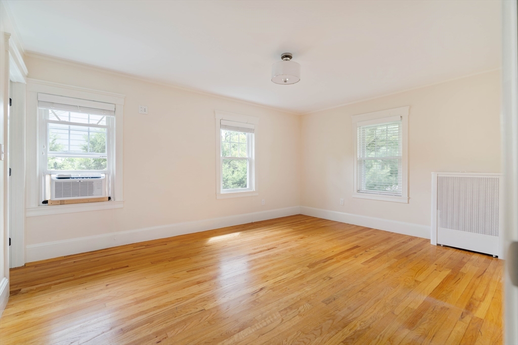3 bed, 3 bath apartment for rent at 16 Chapin Rd, Newton Center — photo 13 of 27