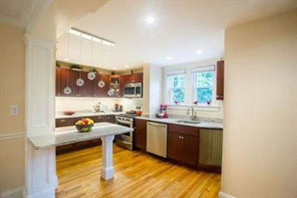 3 bed, 3 bath apartment for rent at 16 Chapin Rd Unit 0, Newton Center — photo 4 of 17