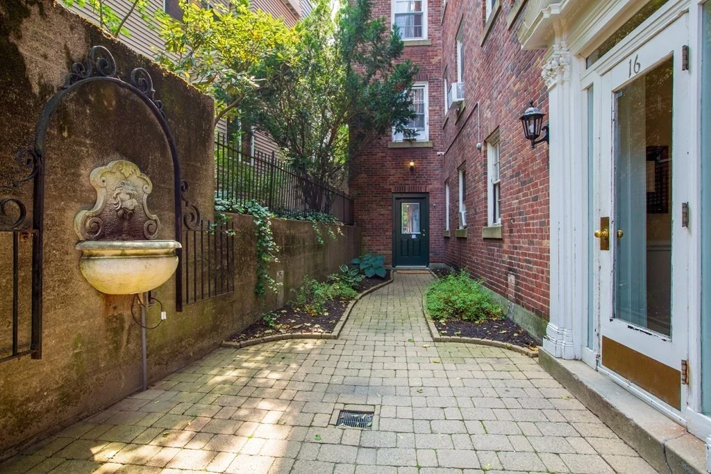 2 bed, 1 bath apartment for rent at 16 Chauncy St Unit 43, Neighborhood Nine — photo 21 of 23
