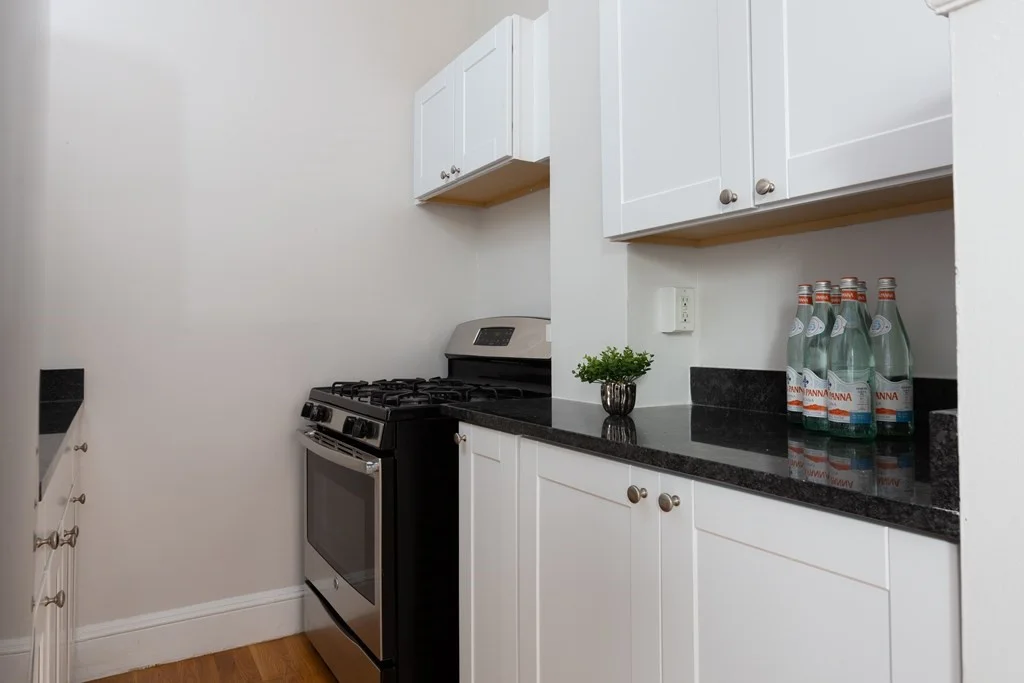2 bed, 1 bath apartment for rent at 16 Chauncy St Unit 43, Neighborhood Nine — photo 11 of 23