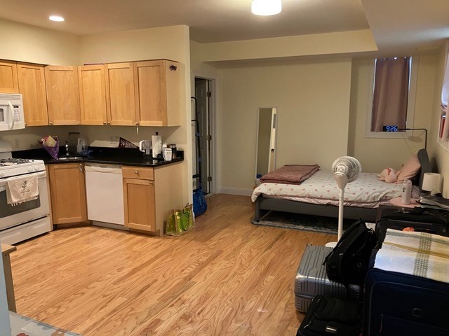1 bed, 1 bath apartment for rent at 16 Chauncy St Unit F, Neighborhood Nine — photo 1 of 7