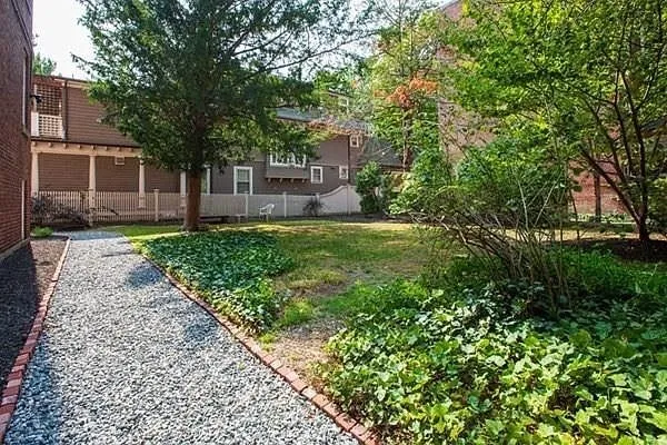 1 bed, 1 bath apartment for rent at 16 Chauncy St Unit G, Neighborhood Nine — photo 17 of 19