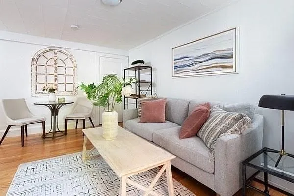 1 bed, 1 bath apartment for rent at 16 Chauncy St Unit G, Neighborhood Nine — photo 7 of 19