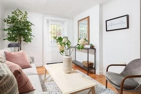 1 bed, 1 bath apartment for rent at 16 Chauncy St Unit G, Neighborhood Nine — photo 1 of 19
