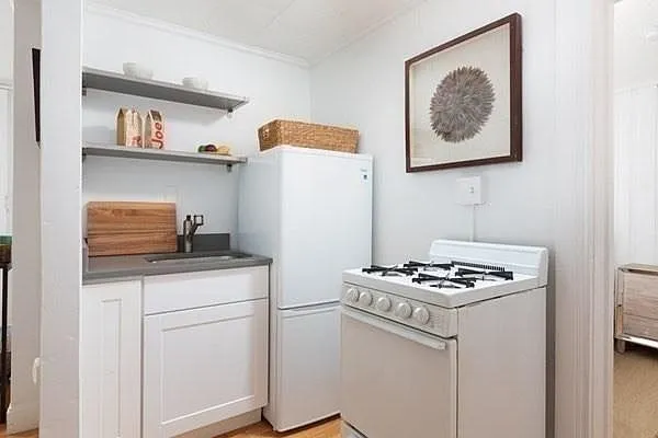 1 bed, 1 bath apartment for rent at 16 Chauncy St Unit G, Neighborhood Nine — photo 4 of 19