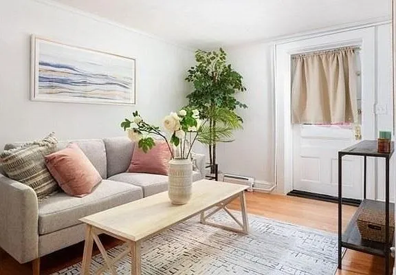 1 bed, 1 bath apartment for rent at 16 Chauncy St Unit G, Neighborhood Nine — photo 3 of 19