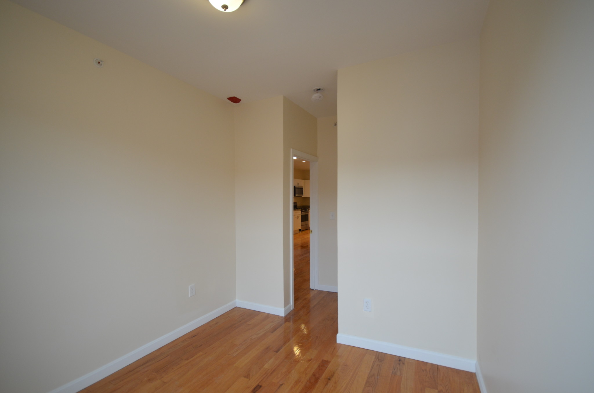 3 bed, 1 bath apartment for rent at 16 Chelsea St Unit 2, East Boston — photo 11 of 15