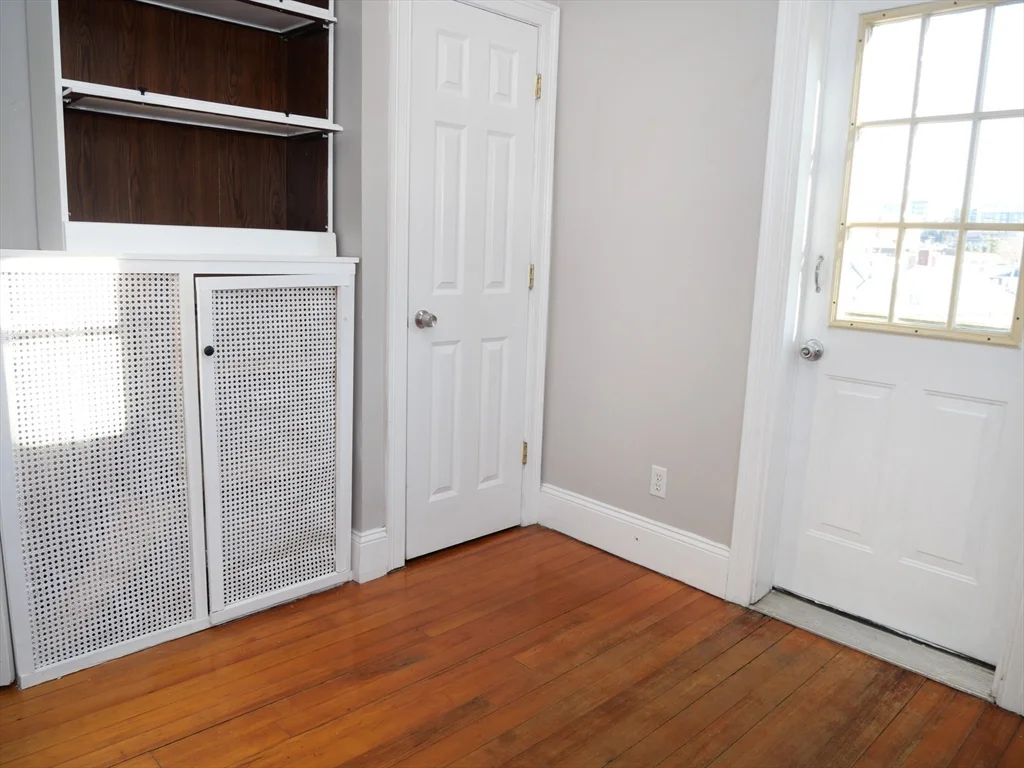 3 bed, 1 bath apartment for rent at 16 Chestnut Hill Ave Unit 2, Brighton — photo 8 of 10
