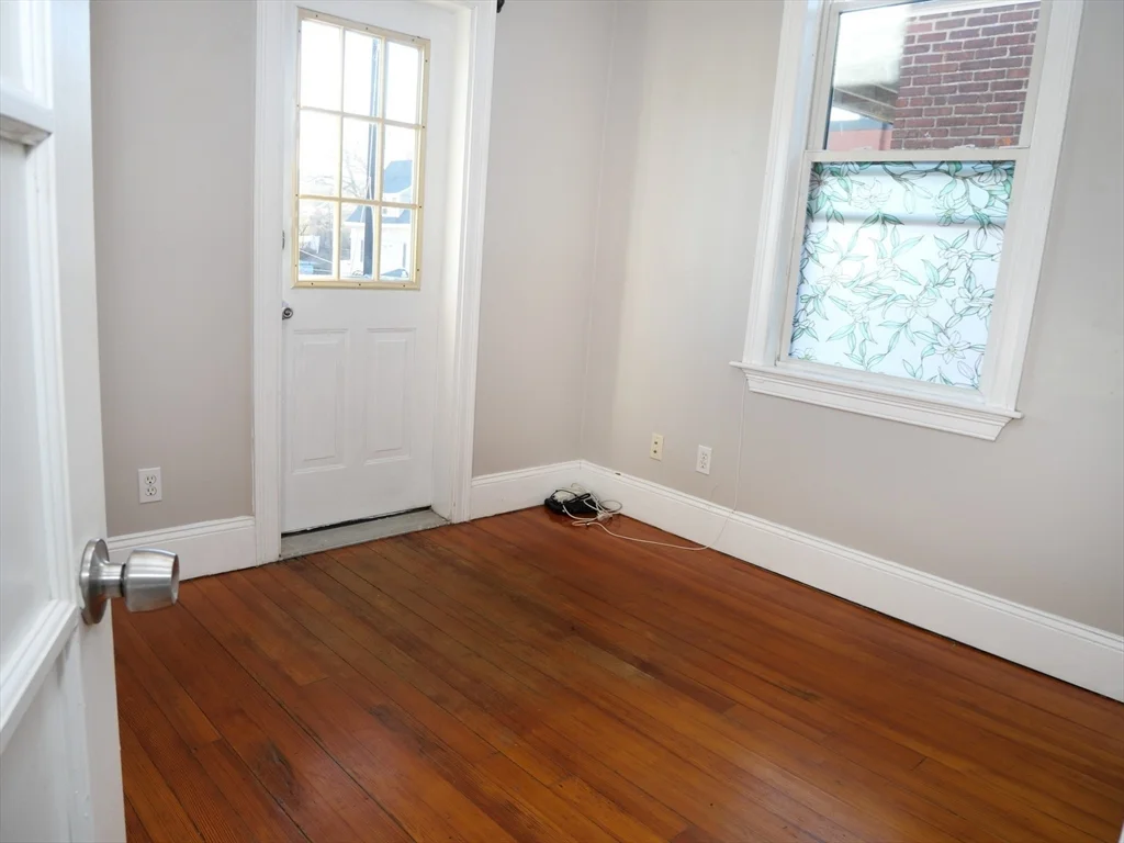 3 bed, 1 bath apartment for rent at 16 Chestnut Hill Ave Unit 2, Brighton — photo 9 of 10