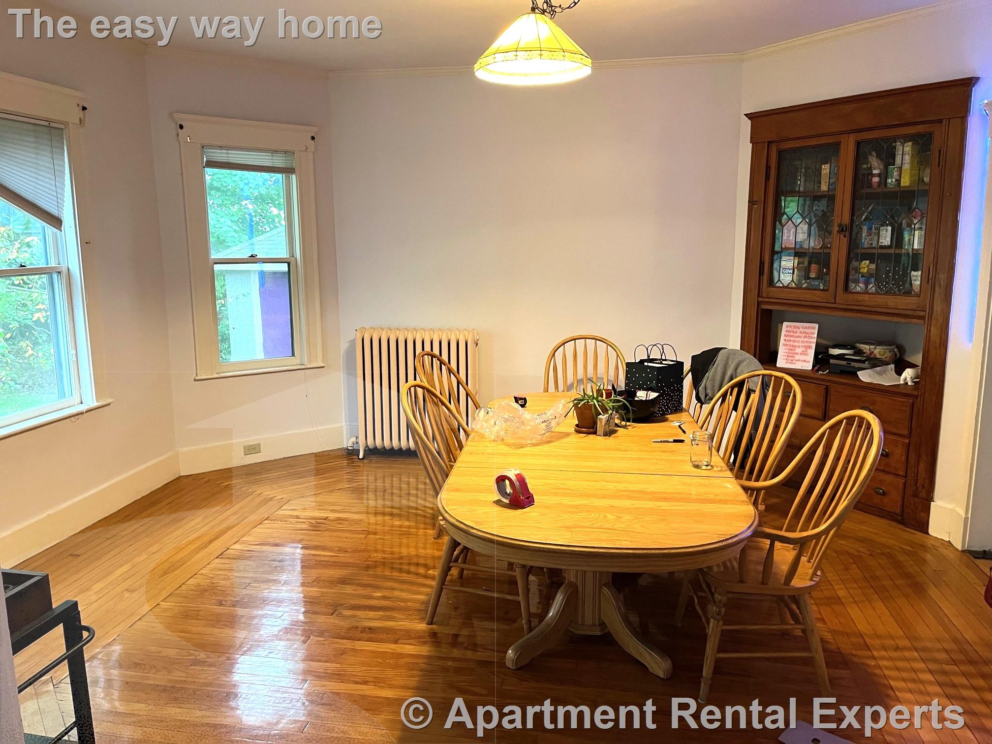 5 bed, 2 bath apartment for rent at 16 Chetwynd Rd, Tufts — photo 10 of 21