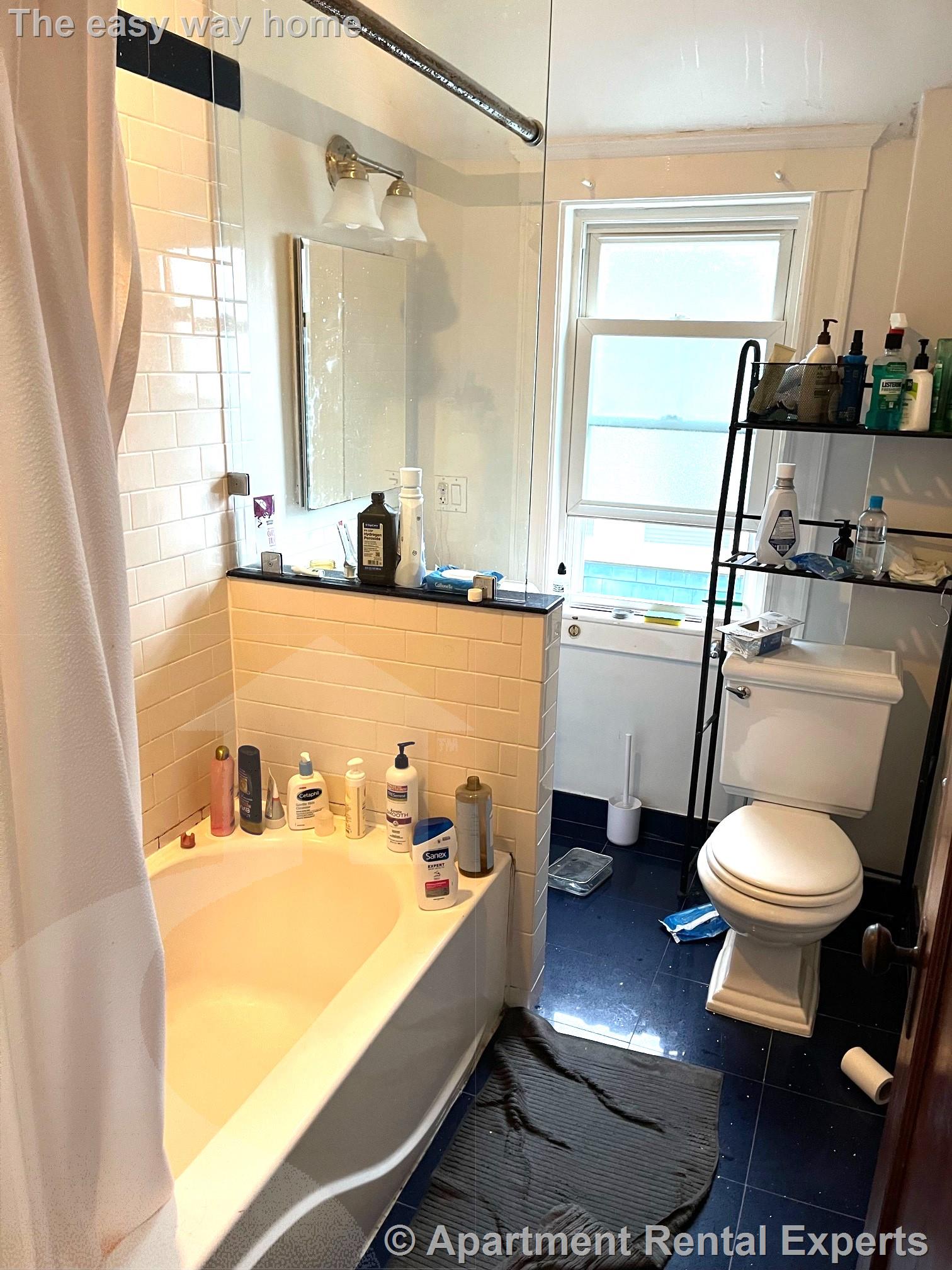 5 bed, 2 bath apartment for rent at 16 Chetwynd Rd, Tufts — photo 3 of 21