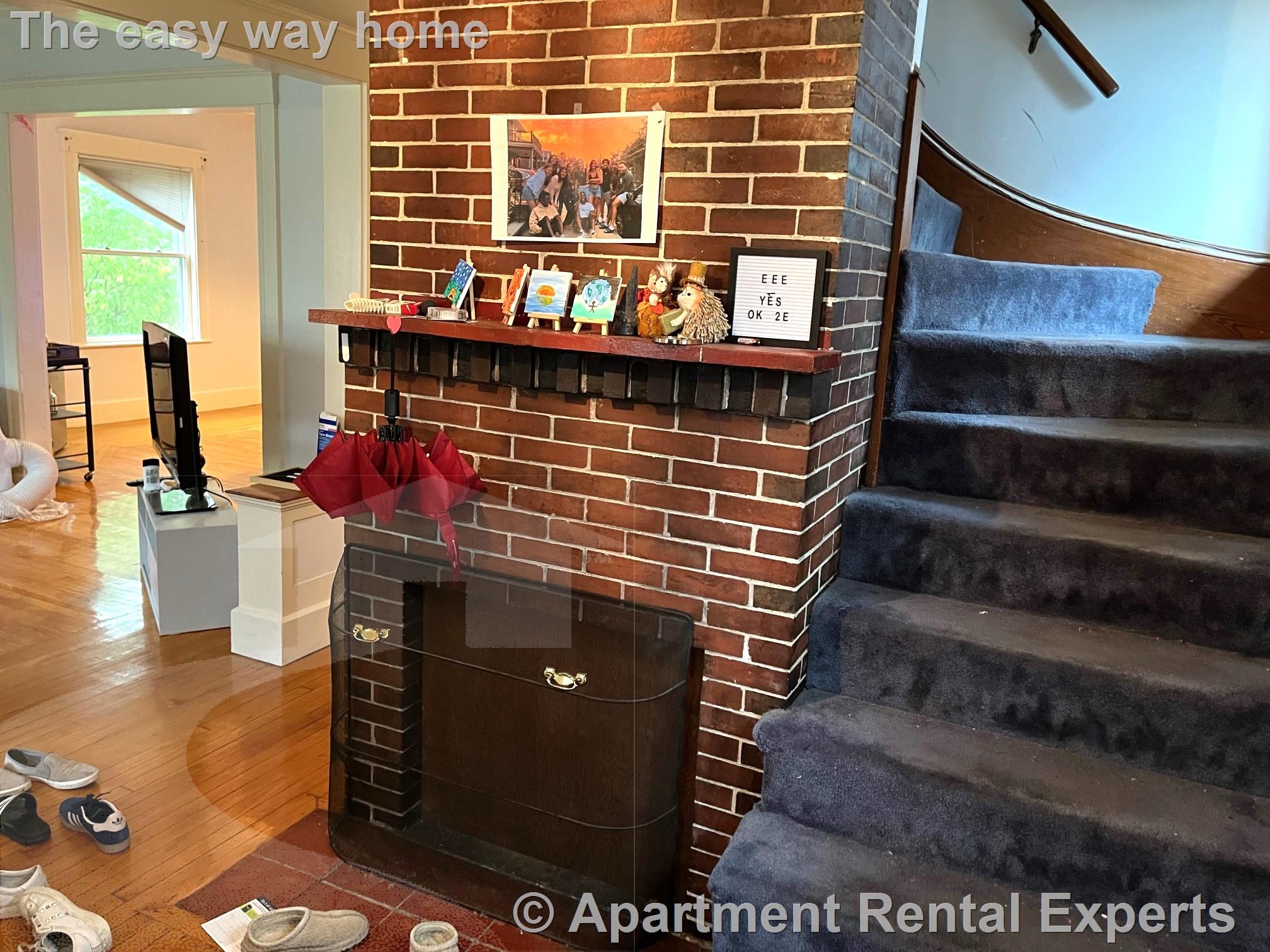 5 bed, 2 bath apartment for rent at 16 Chetwynd Rd, Tufts — photo 11 of 21