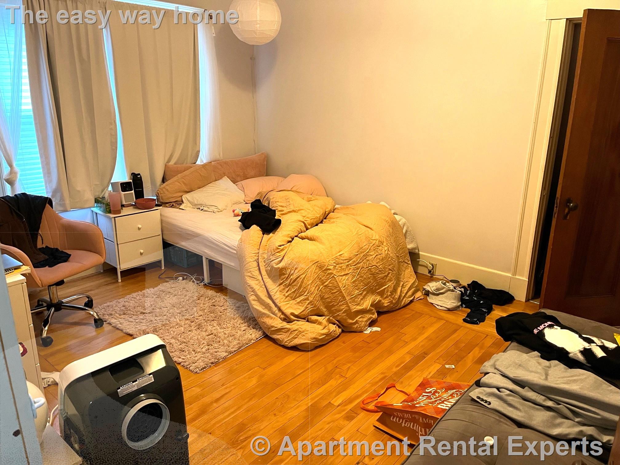 5 bed, 2 bath apartment for rent at 16 Chetwynd Rd, Tufts — photo 6 of 21