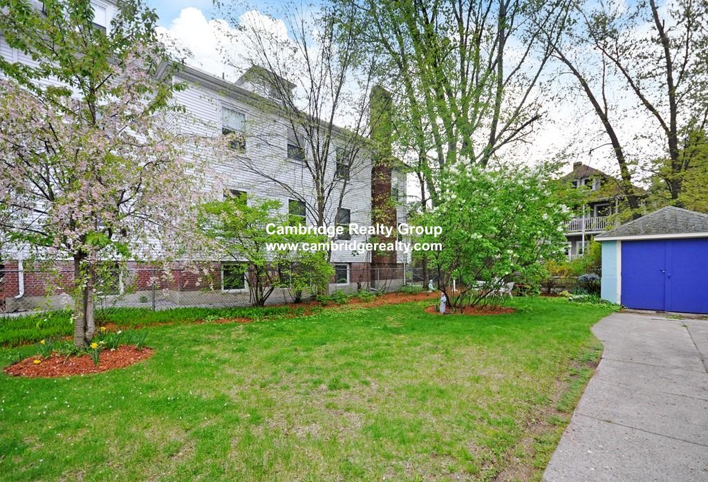 6 bed, 2.5 bath apartment for rent at 16 Chetwynd Rd Unit T, West Somerville — photo 17 of 18