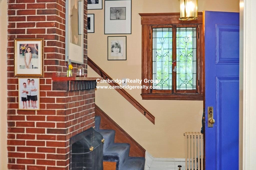 6 bed, 2.5 bath apartment for rent at 16 Chetwynd Rd Unit T, West Somerville — photo 6 of 18