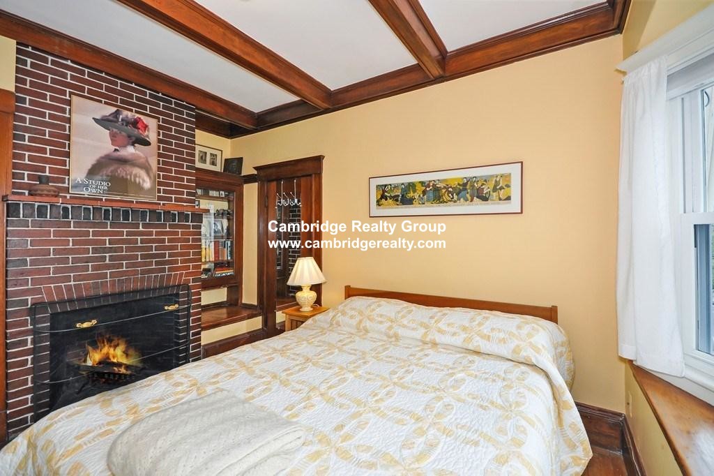 6 bed, 2.5 bath apartment for rent at 16 Chetwynd Rd Unit T, West Somerville — photo 13 of 18