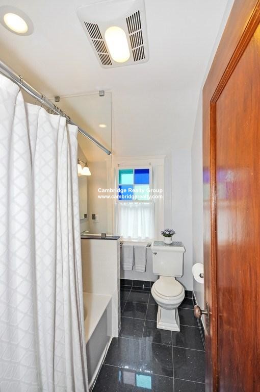 6 bed, 2.5 bath apartment for rent at 16 Chetwynd Rd Unit T, West Somerville — photo 9 of 18