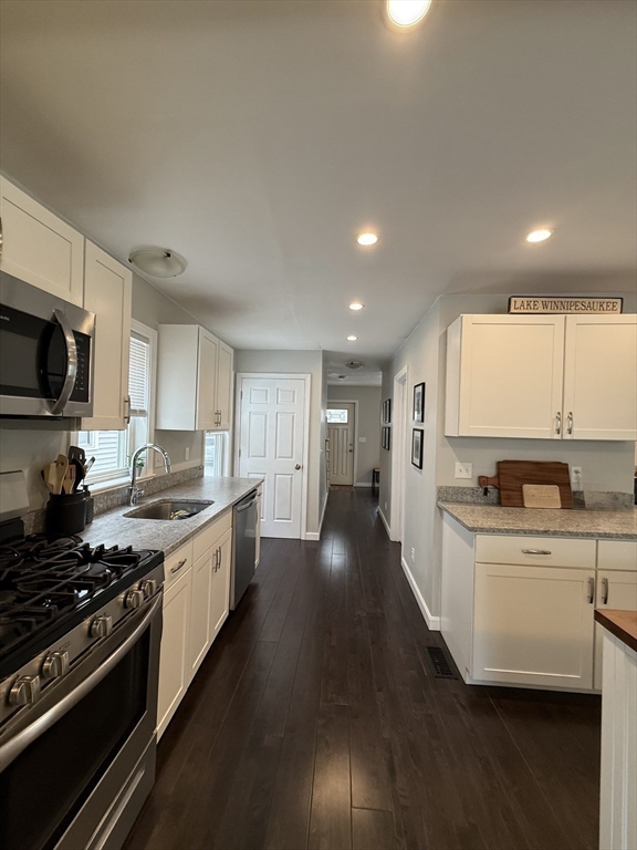 3 bed, 1 bath apartment for rent at 16 Church St, Natick — photo 7 of 16