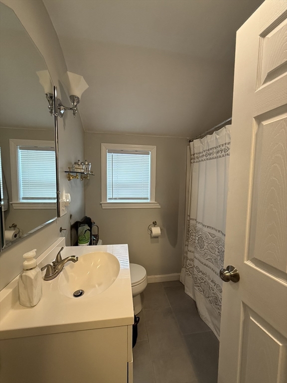 3 bed, 1 bath apartment for rent at 16 Church St, Natick — photo 14 of 16