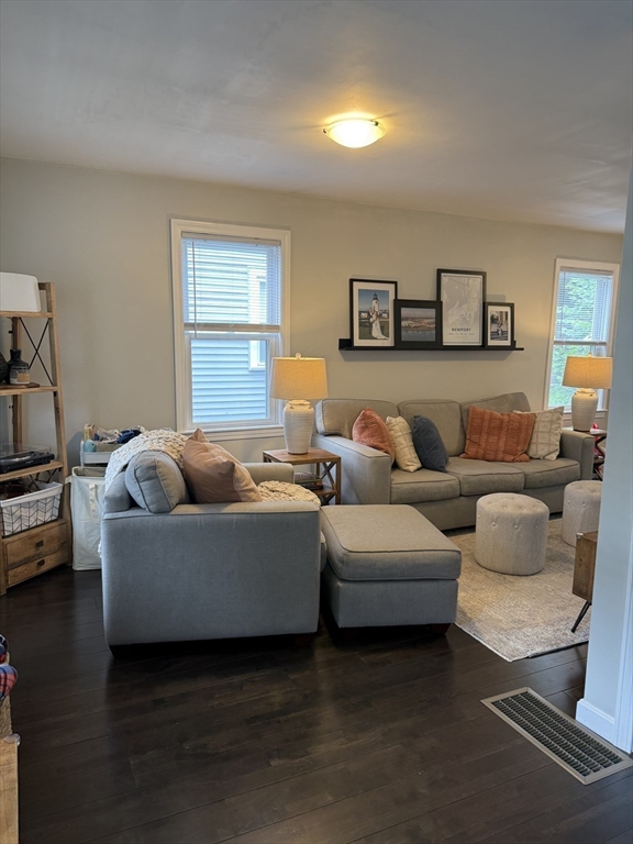 3 bed, 1 bath apartment for rent at 16 Church St, Natick — photo 2 of 16