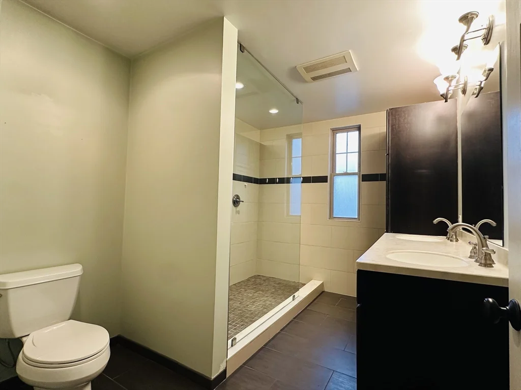 2 bed, 1 bath apartment for rent at 16 Church St Unit 2R, Belmont — photo 7 of 12