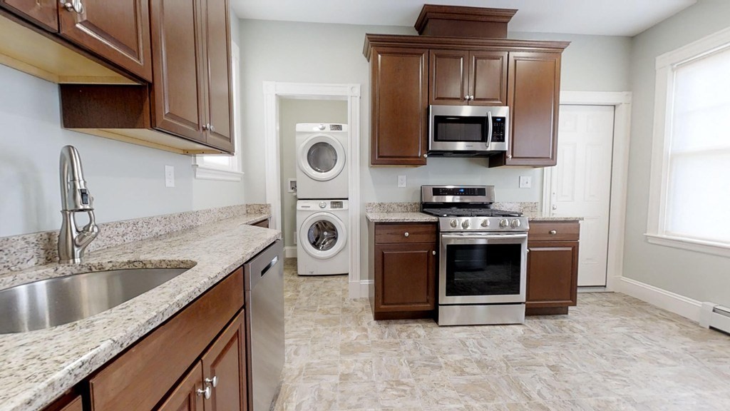 2 bed, 1 bath apartment for rent at 16 Church St Unit 3-R, Belmont — photo 3 of 13