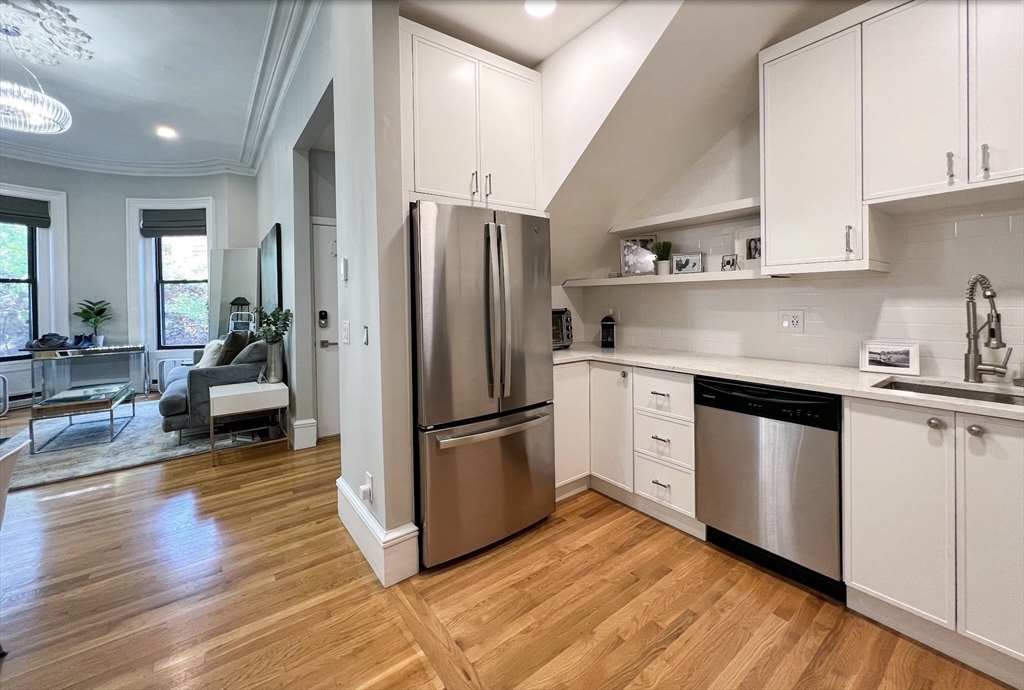 1 bed, 1 bath apartment for rent at 16 Claremont Park Unit 3, South End — photo 9 of 23