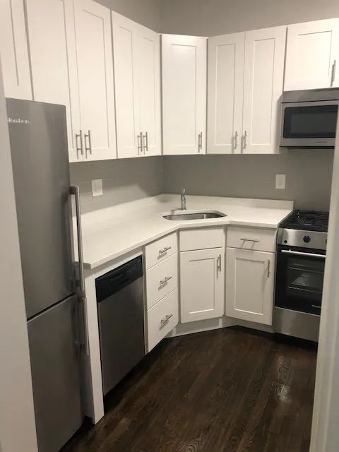 3 bed, 1 bath apartment for rent at 16 Clearway St Unit 6, Back Bay — photo 9 of 20