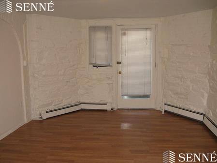 1.5 bed, 1 bath apartment for rent at 16 Clinton St Unit B, Mid Cambridge — photo 4 of 7