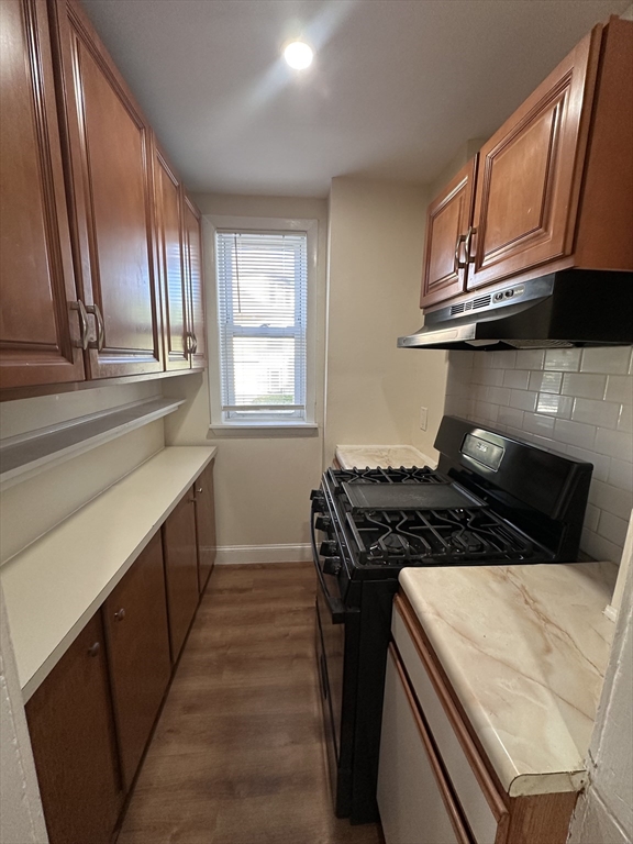 3 bed, 1 bath apartment for rent at 16 Columbia Rd Unit 1, Dorchester — photo 13 of 14