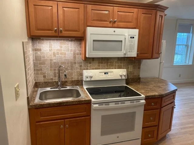 Studio bed, 1 bath apartment for rent at 16 Columbian St Unit 2, Weymouth — photo 5 of 9