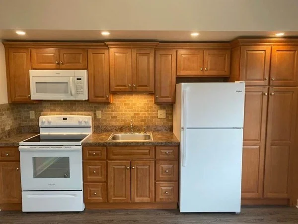 Studio bed, 1 bath apartment for rent at 16 Columbian St Unit 4, Weymouth