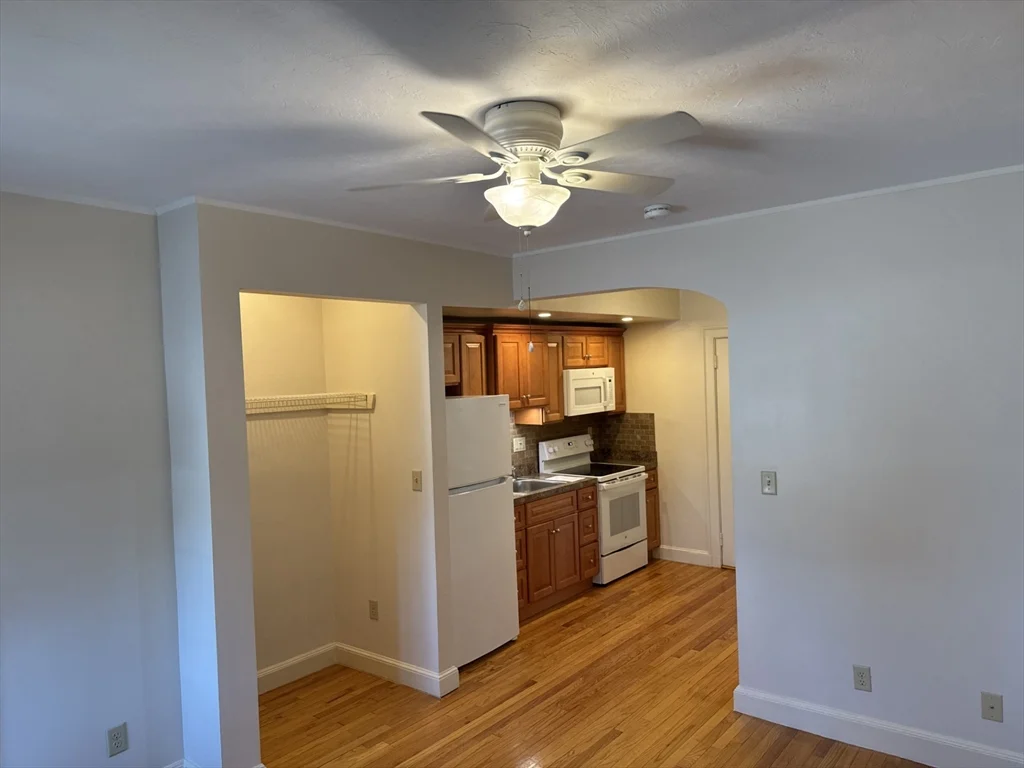 Studio bed, 1 bath apartment for rent at 16 Columbian St Unit 5, Weymouth — photo 2 of 8
