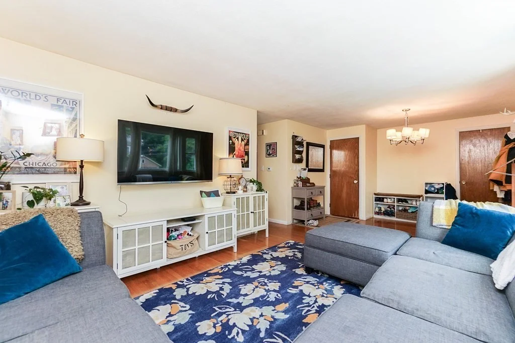 3 bed, 1 bath apartment for rent at 16 Copeland St Unit 16, Watertown — photo 3 of 15