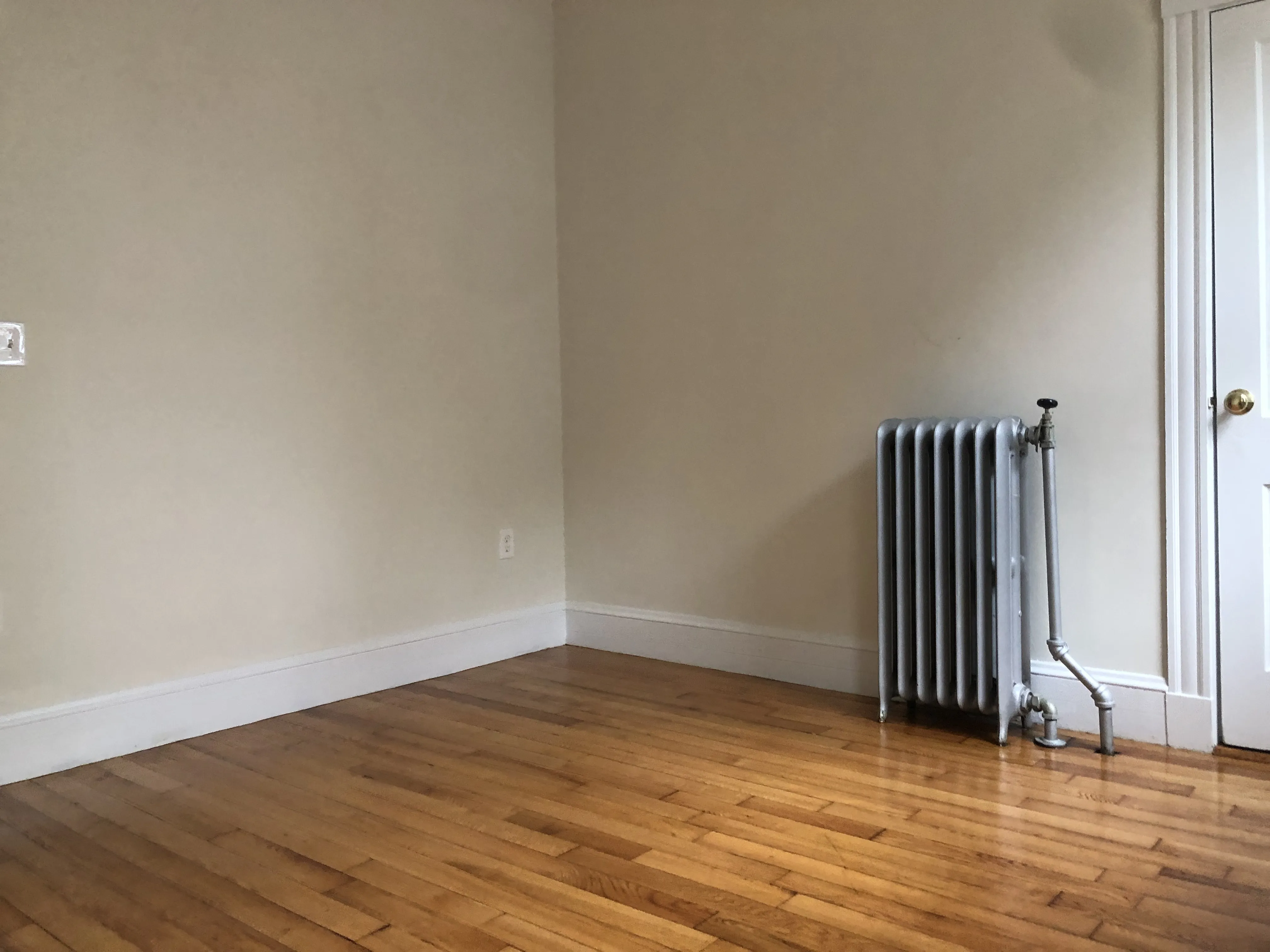 4.5 bed, 2 bath apartment for rent at 16 Copenger St Unit 2, Mission Hill — photo 8 of 23