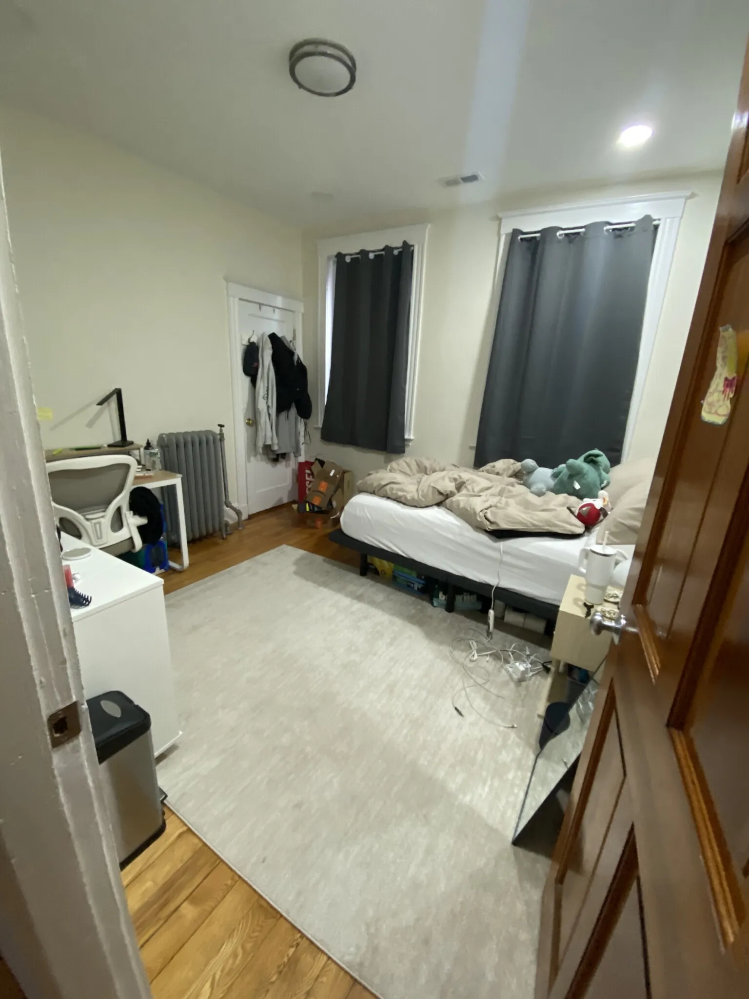 4 bed, 2 bath apartment for rent at 16 Copenger St Unit 2, Mission Hill — photo 4 of 40