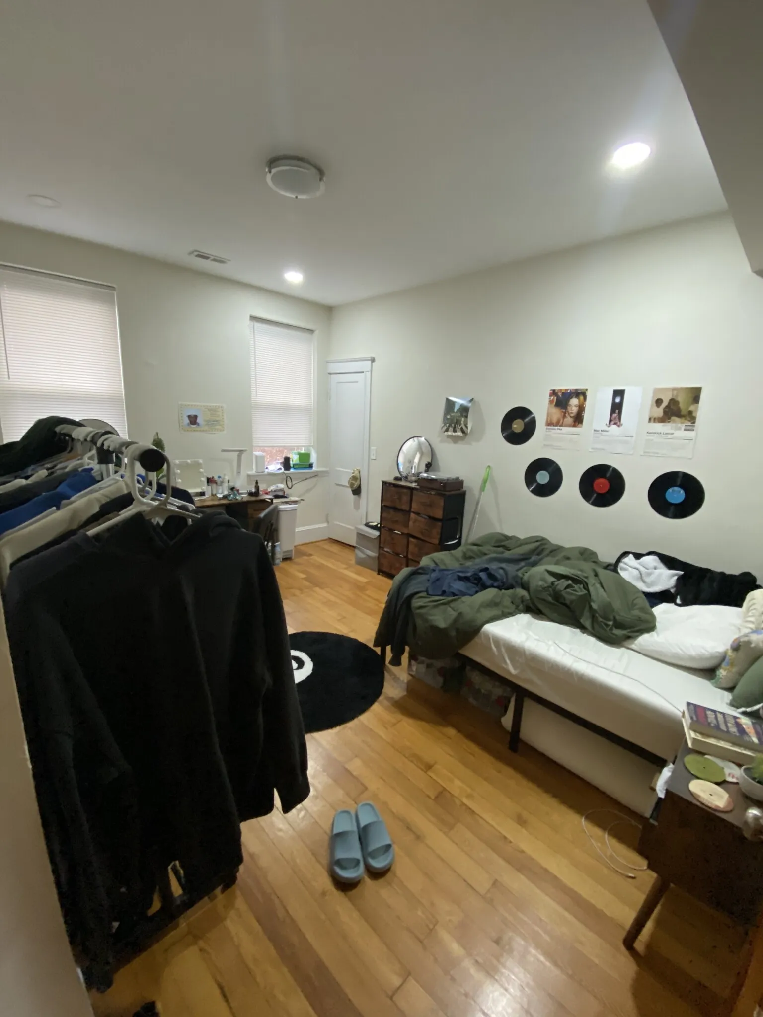 4 bed, 2 bath apartment for rent at 16 Copenger St Unit 2, Mission Hill — photo 7 of 40
