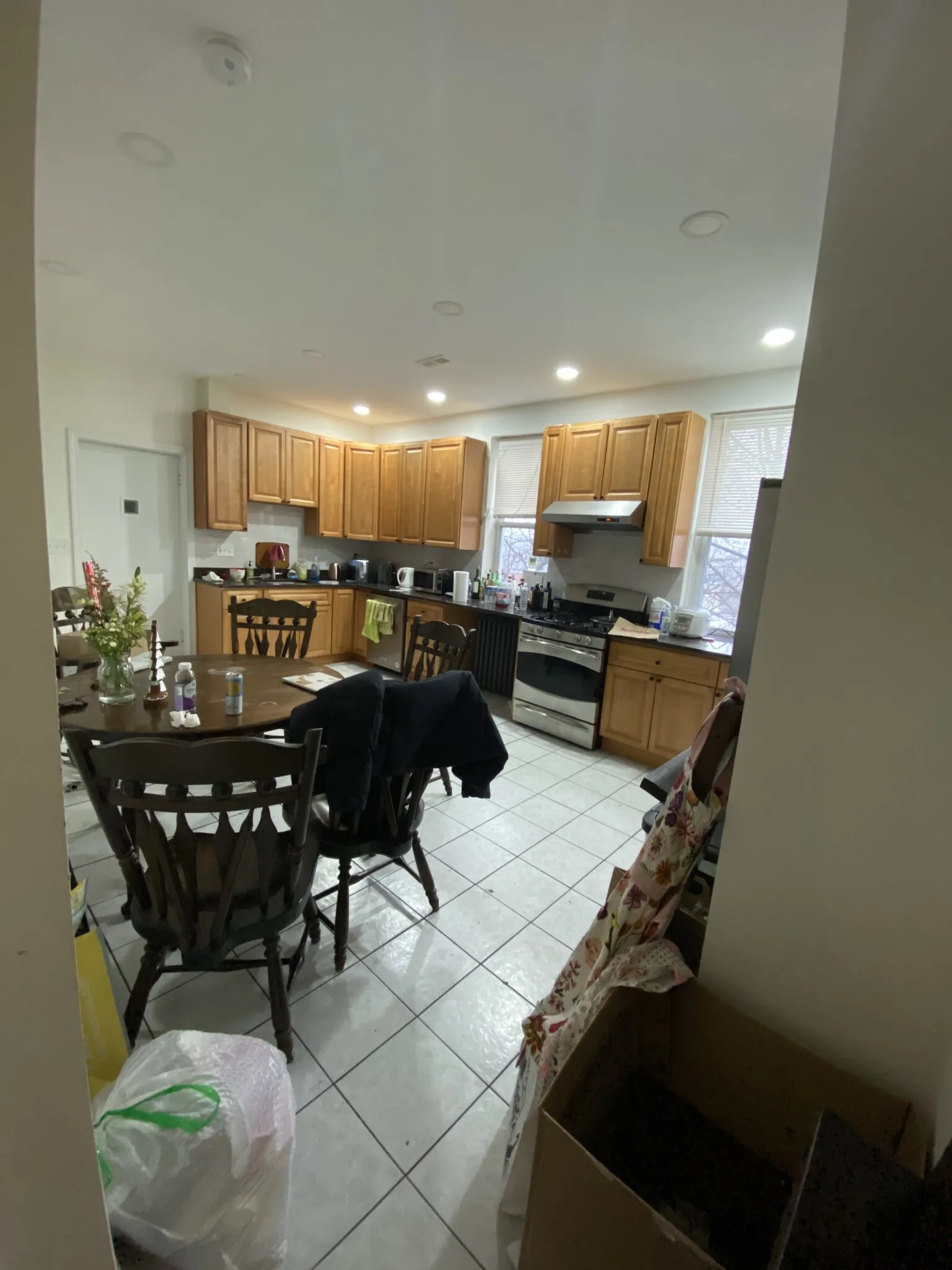 4 bed, 2 bath apartment for rent at 16 Copenger St Unit 2, Mission Hill — photo 6 of 40